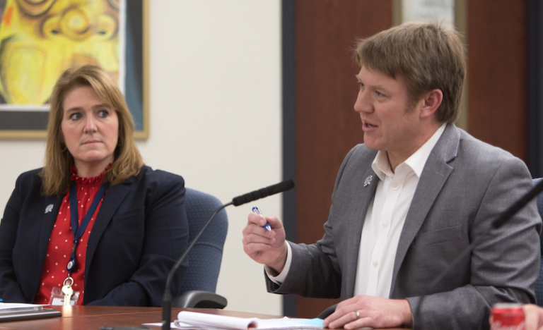 ELPS School Board Approves Remote Instruction Plan. One Member Voted No.